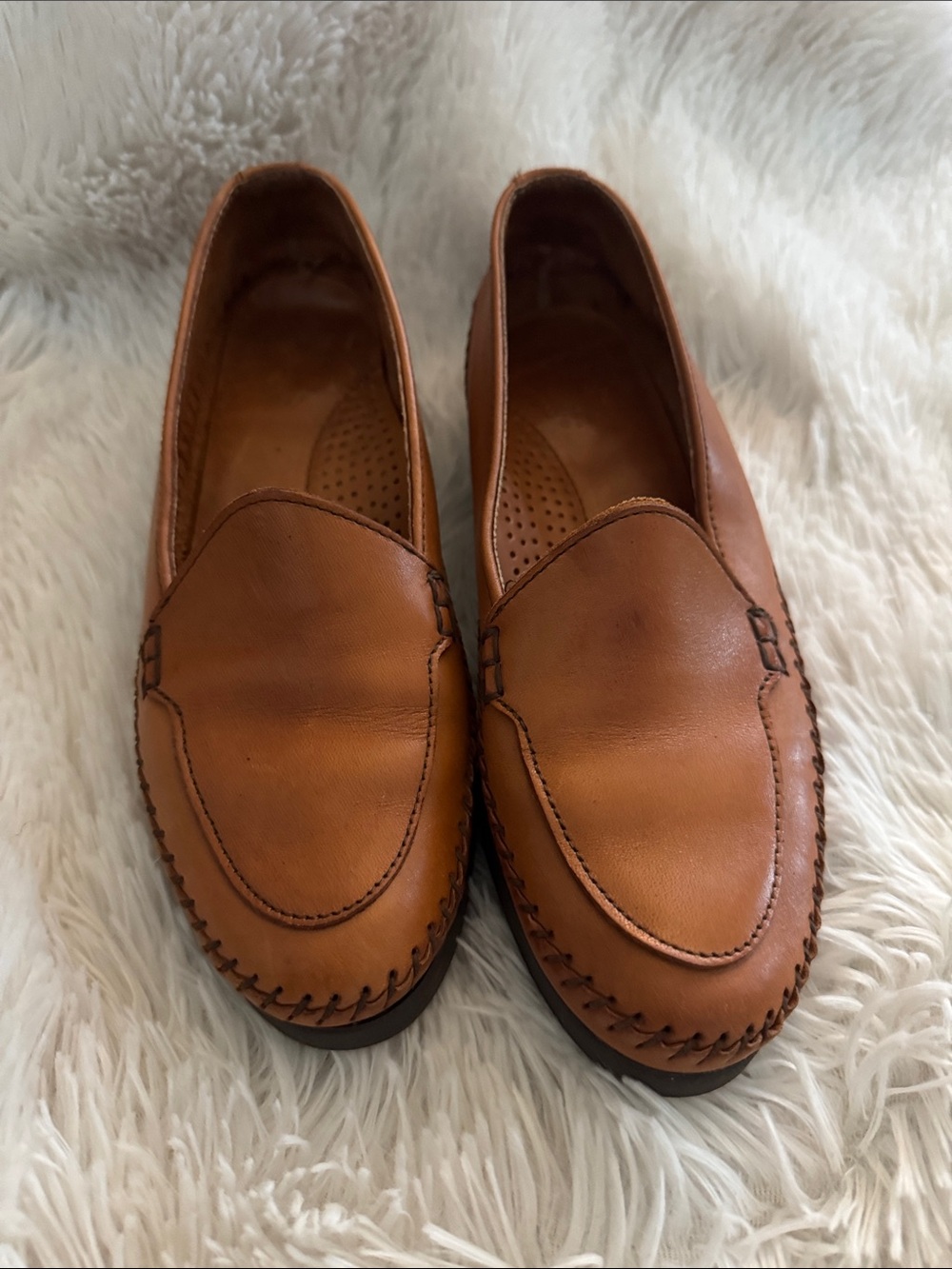 Women’s Leather Slip-On Loafers in Tan